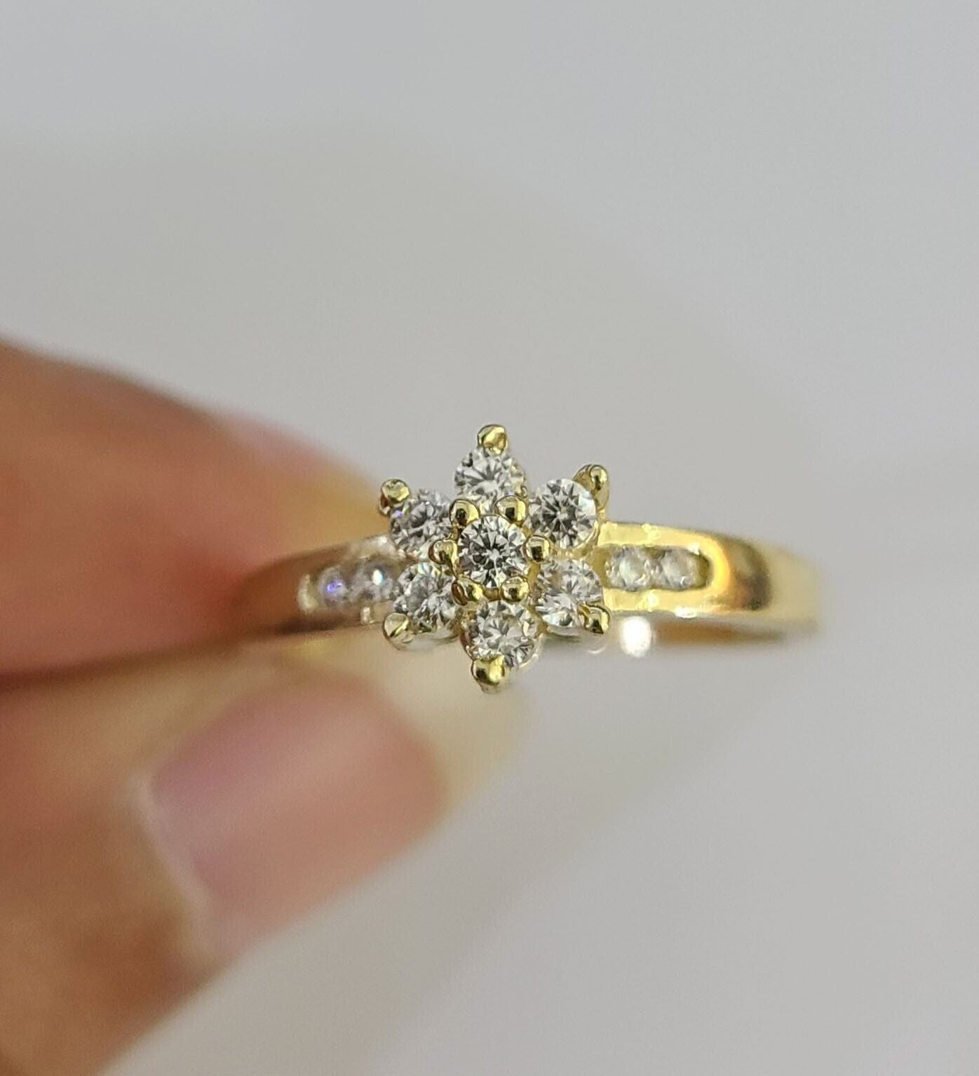 10KT YELLOW GOLD ENGAGEMENT good RING W/ TINY DIAMOND