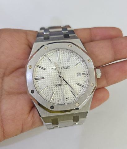 Audemars Piguet Royal Oak 41mm Watch 15400ST.OO.1220ST.02 White Dial 2016 Year
