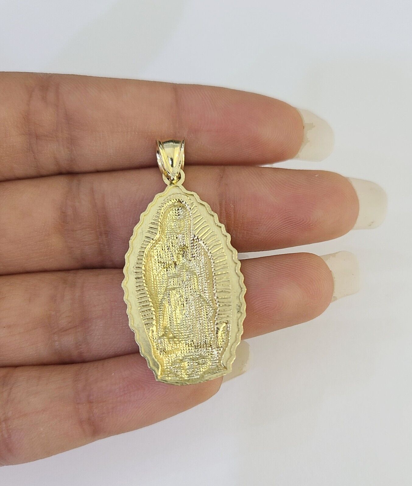 St. Mary Pendant outlet with rope chain