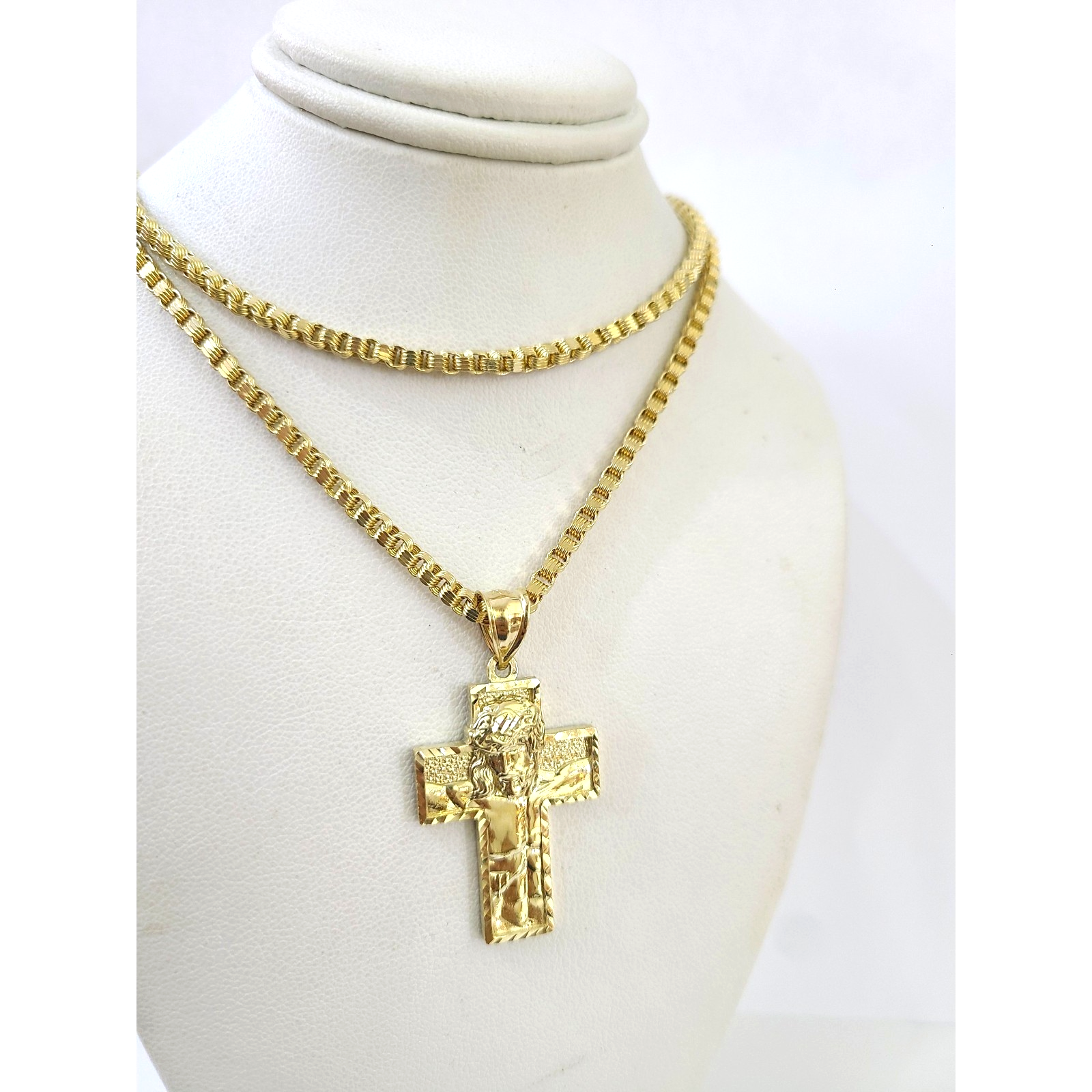 https://i.ebayimg.com/00/s/MTYwMFgxNjAw/z/pAAAAeSwARVqYp03/$_57.PNG?set_id=880000500F