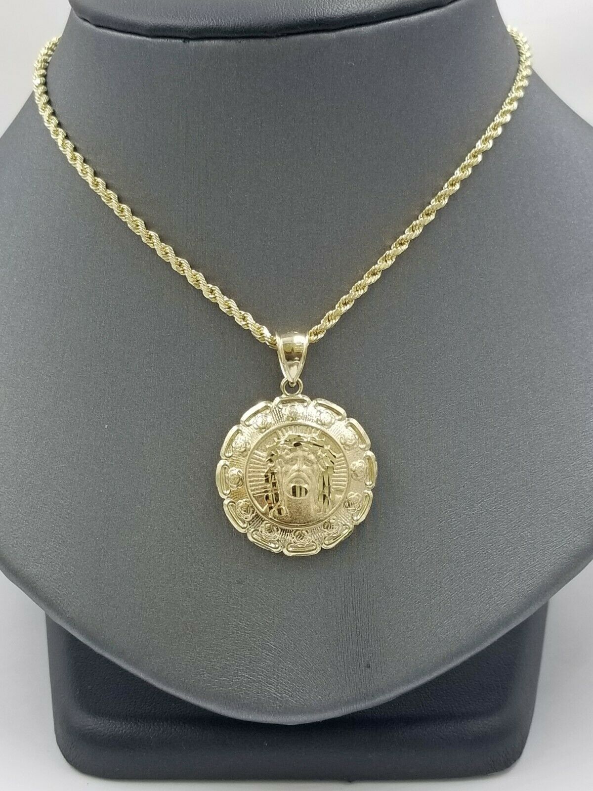 10K Yellow Gold Round Religious Jesus Pe high quality