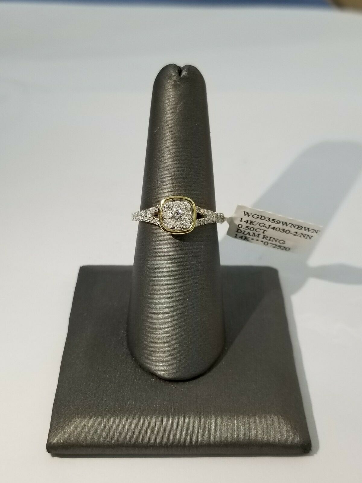 14k Yellow Gold Diamonds ladies Ring Cushion shaped Sizable, REAL, Retail $1450