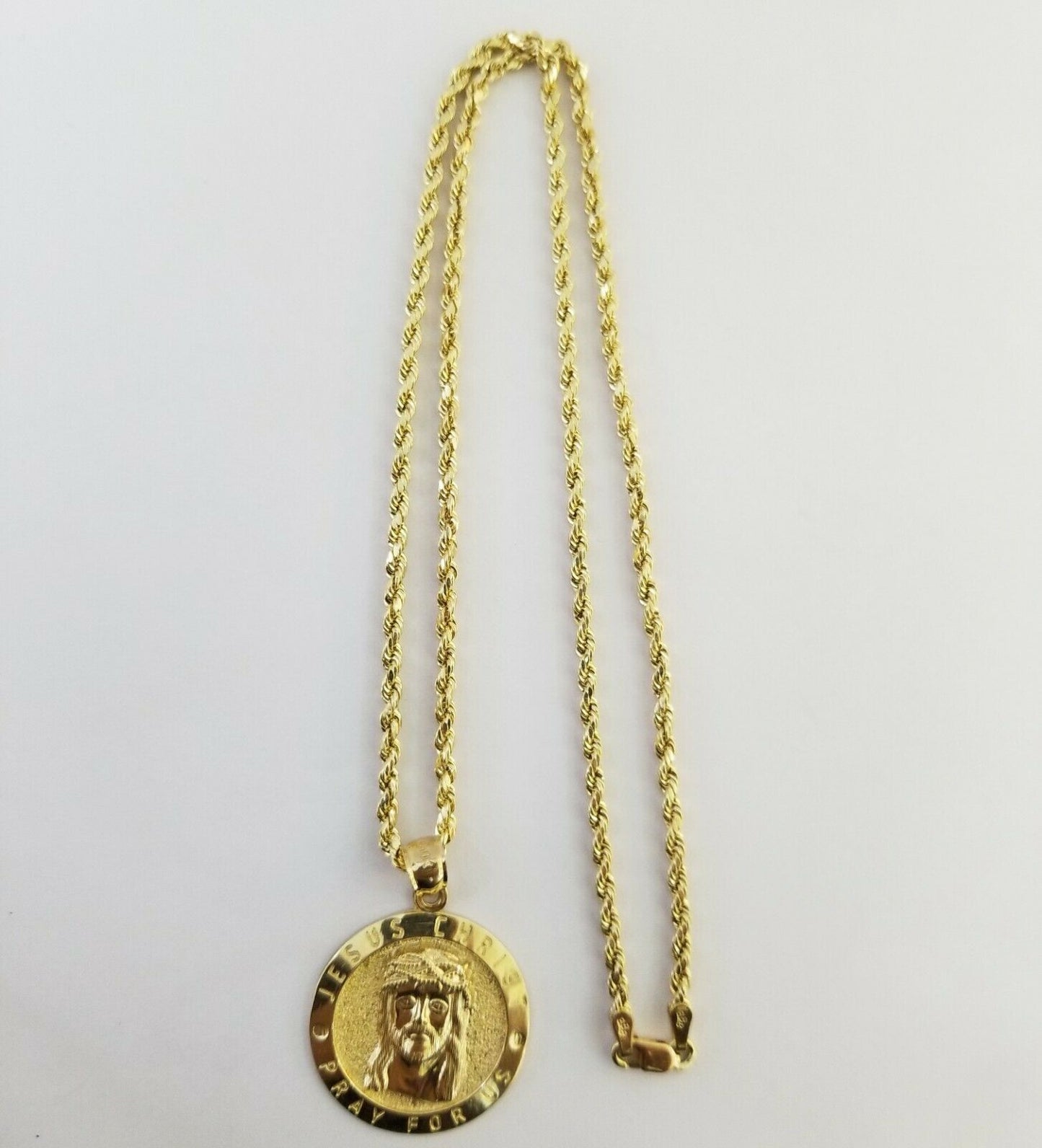 10kYellow Gold round/circle Jesus charm with18"inch rope chain 2mm,10kt gold set