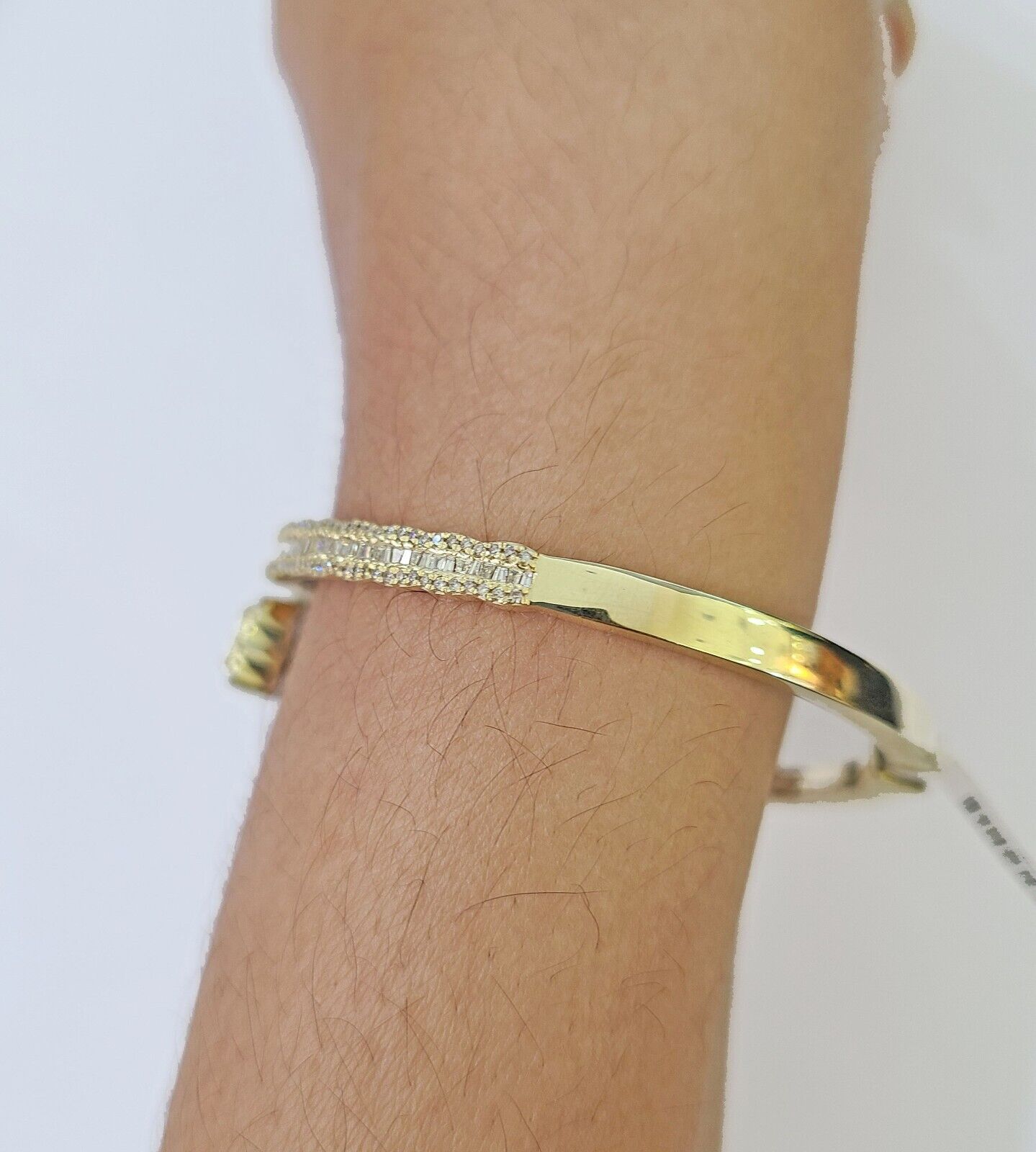 10K Yellow Gold Diamond Bracelet Bangle Spiral Design Hearts Round Cut REAL Gold