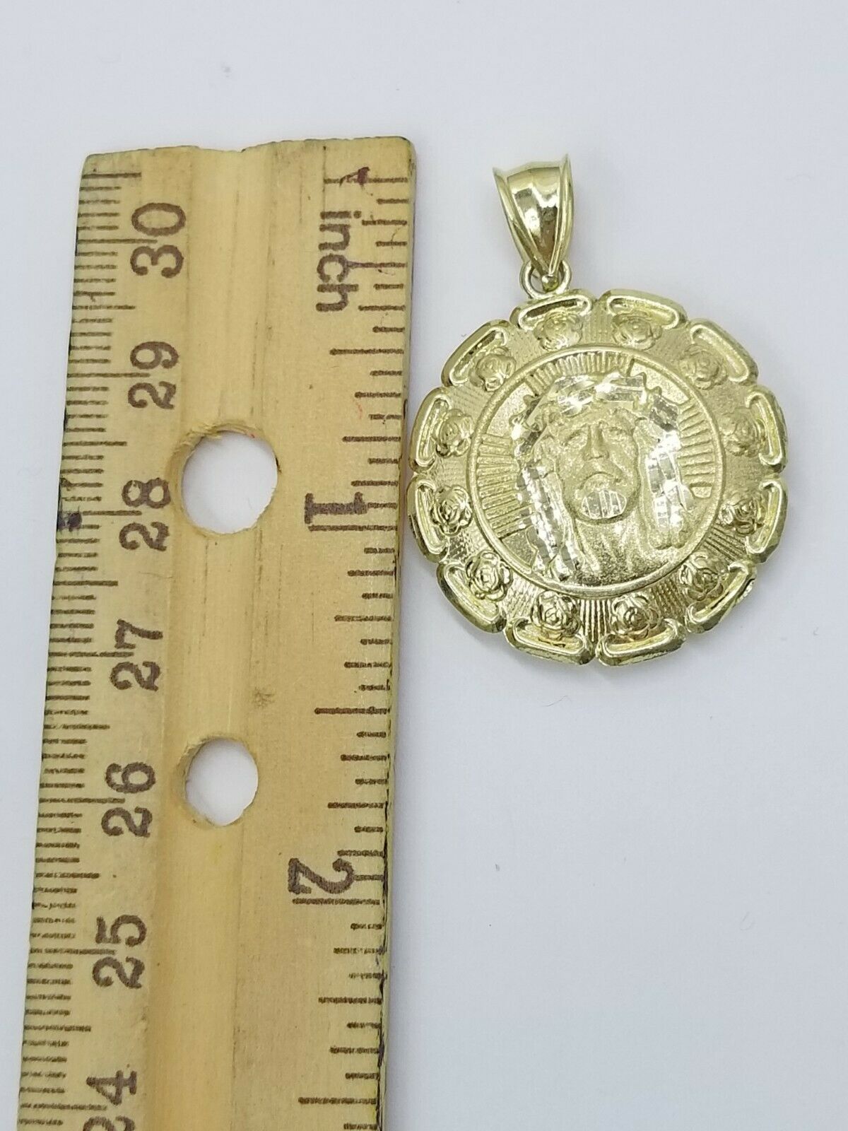 10K Yellow Gold Round Religious Jesus Pe high quality